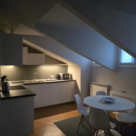 Monza Apartments *