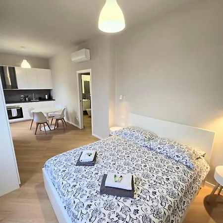 Apartment Monza Apartments *